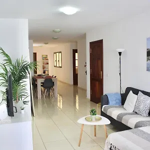 https://la-guarida-de-alcalan.in-canary-islands.com
